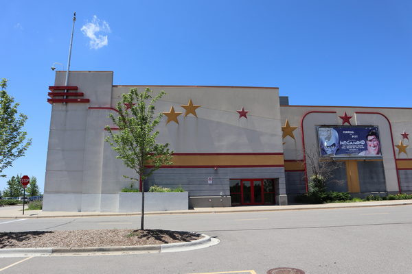 AMC Star Great Lakes Crossing 25 - June 16 2022 Photo